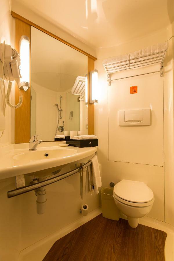 Hotel Ibis Dongguan Dongcheng Exterior foto